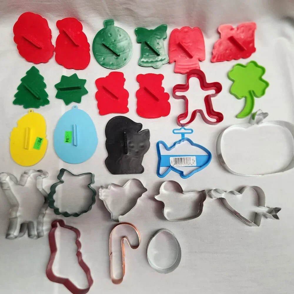 Vintage Cookie Cutters - Lot of 25
